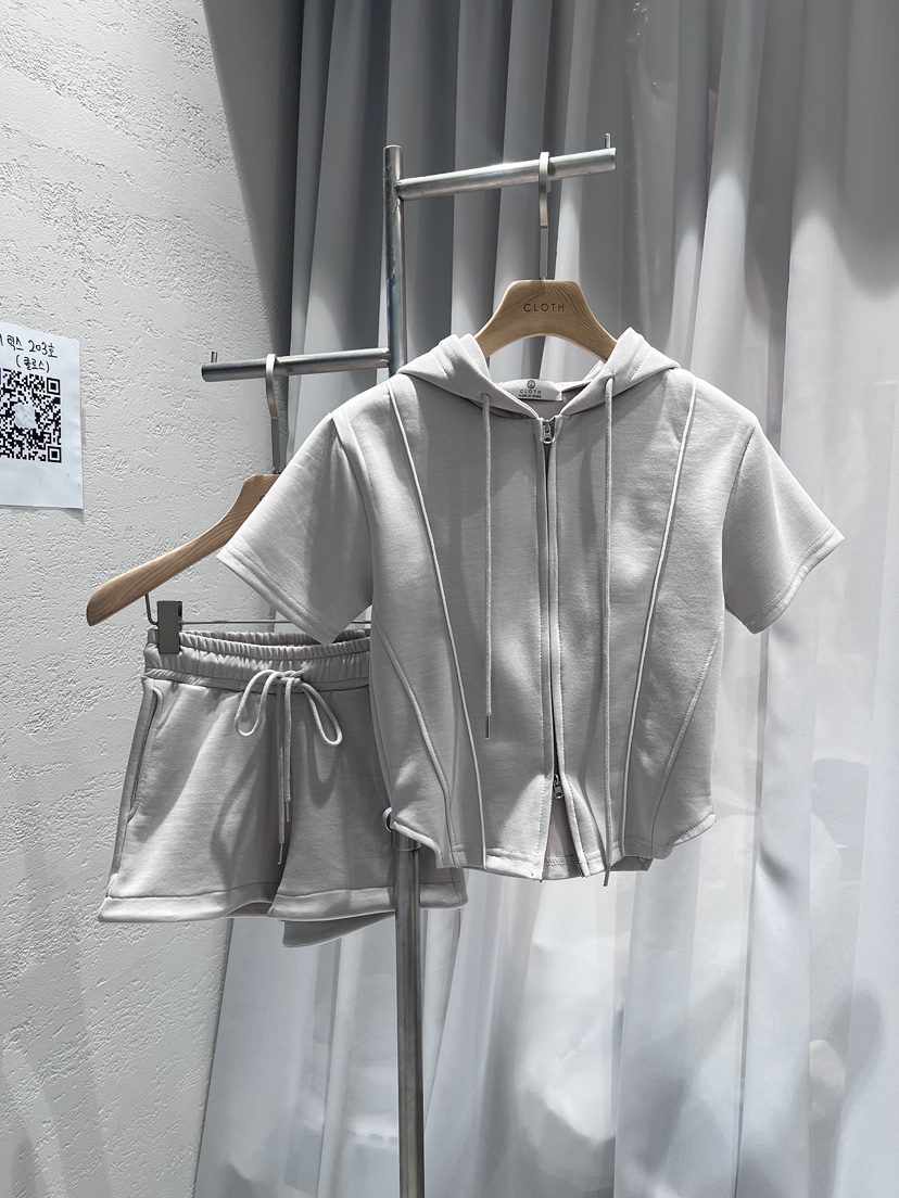 CLOTH韓國直郵㊣女裝新款職業推薦熱賣休閑真品套裝套裝連帽CLOTH套裝