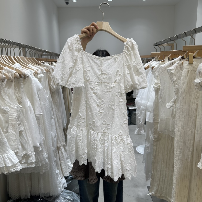 RE STYLE-Q東大門㊣實拍女裝新品人氣25春夏休閑連衣裙刺繡RE STYLE連衣裙