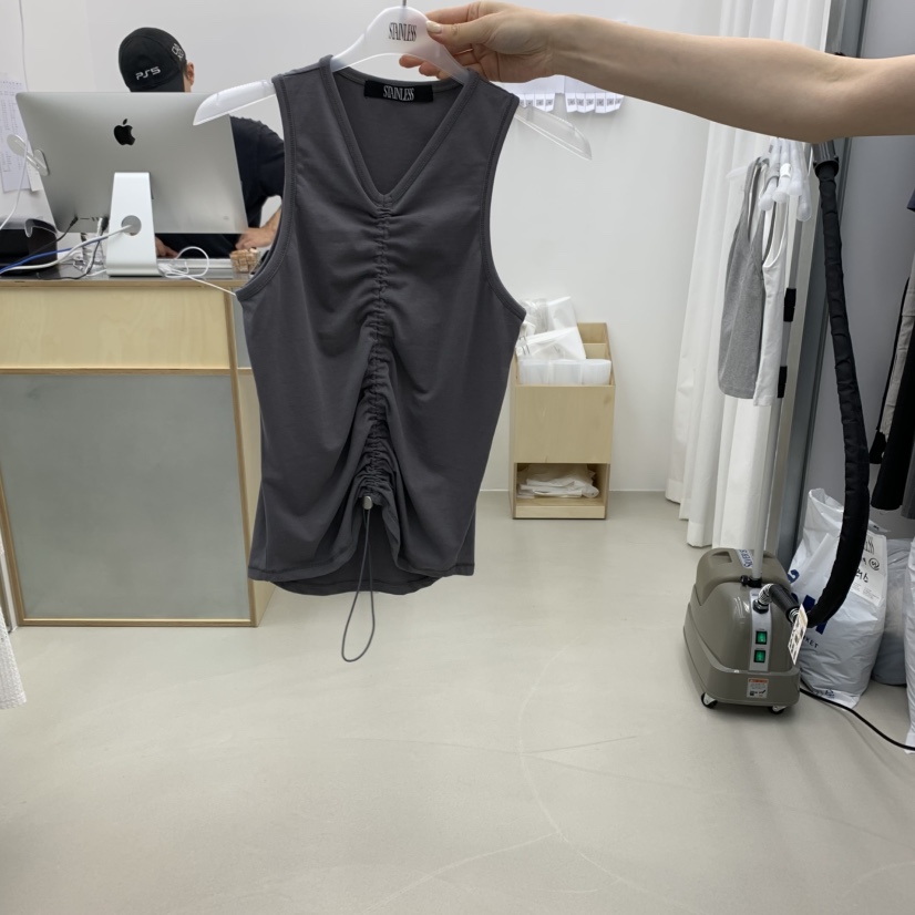 STAINLESS韓國代購㊣女裝新款25春夏真品職業推薦人氣吊帶背心STAINLESS吊帶/背心圖色2