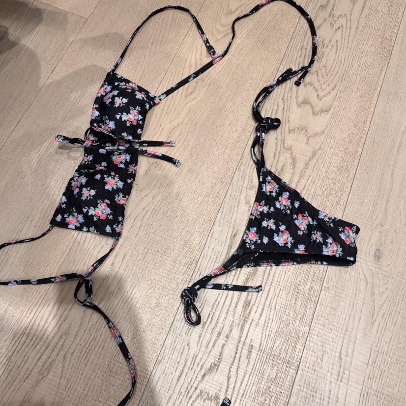 LOVE PULL韓國代購㊣女士新品熱賣休閑25春夏真品泳裝花朵LOVE PULL泳裝