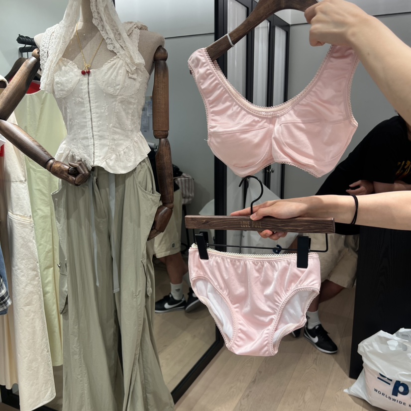 LOVE PULL東大門㊣直郵女裝新品熱賣職業人氣推薦25春夏泳裝LOVE PULL泳裝
