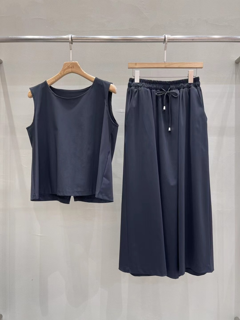 MU i韓國代購㊣女士新品熱賣人氣職業25春夏真品推薦套裝套裝Mu:i-Q套裝