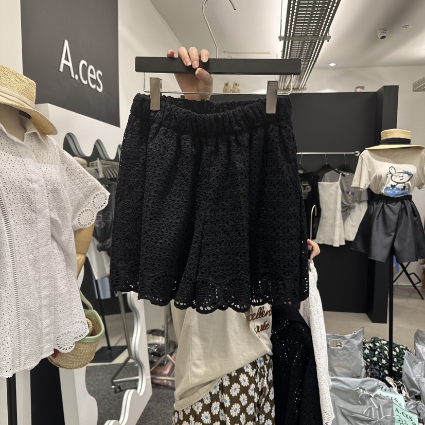 A.CES韓國代購㊣女裝新款人氣真品25春夏時尚熱賣短褲蕾絲A.CES短褲圖色2