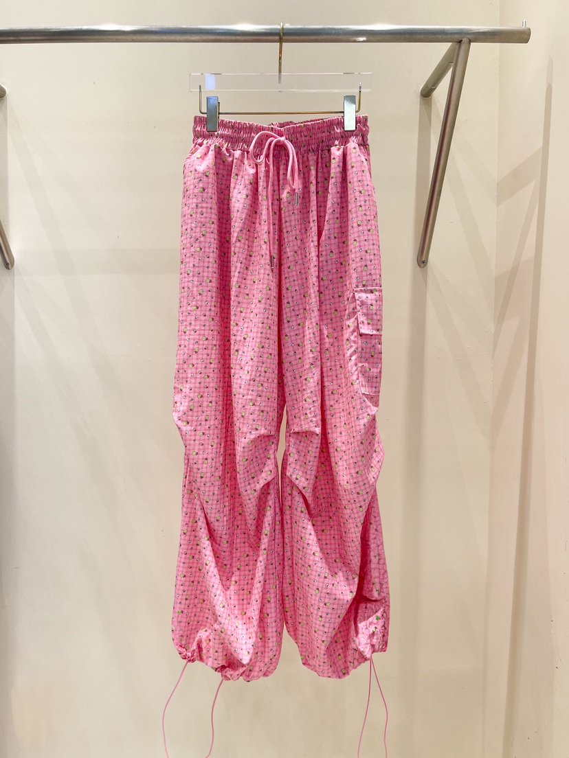 81 MARKET-L東大門㊣實拍女裝新品25春夏時尚熱賣人氣休閑褲81 MARKET-L休閑褲