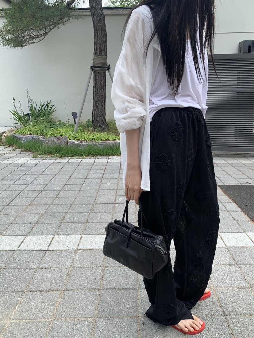 LOGARDEN韓國直郵㊣女士新品休閑推薦職業襯衫蕾絲衫柔軟亞麻LO GARDEN襯衫/蕾絲衫