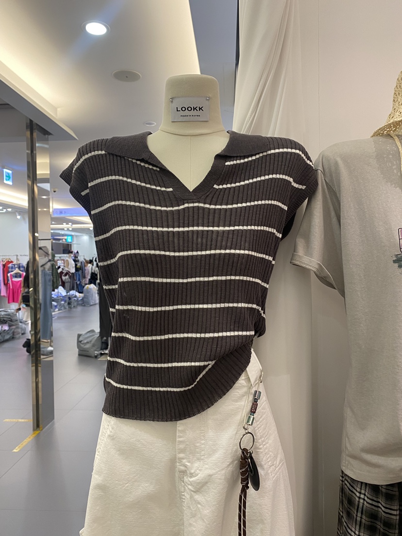 LOOKK韓國代購㊣女裝新品推薦25春夏休閑職業時尚熱賣真品T恤LOOKKT恤圖色2