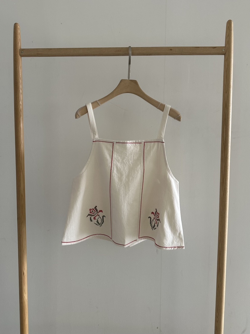 B_GARDER韓國代購㊣女士新品休閑時尚真品熱賣吊帶背心刺繡B.GARDER吊帶/背心