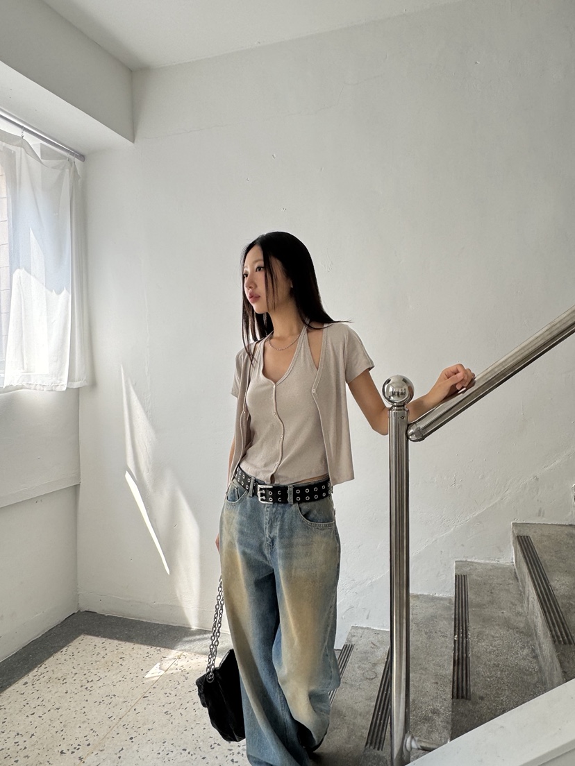 SUNDER MARKET韓國代購㊣女裝新品真品人氣時尚T恤掛脖開衫SUNDER MARKETT恤
