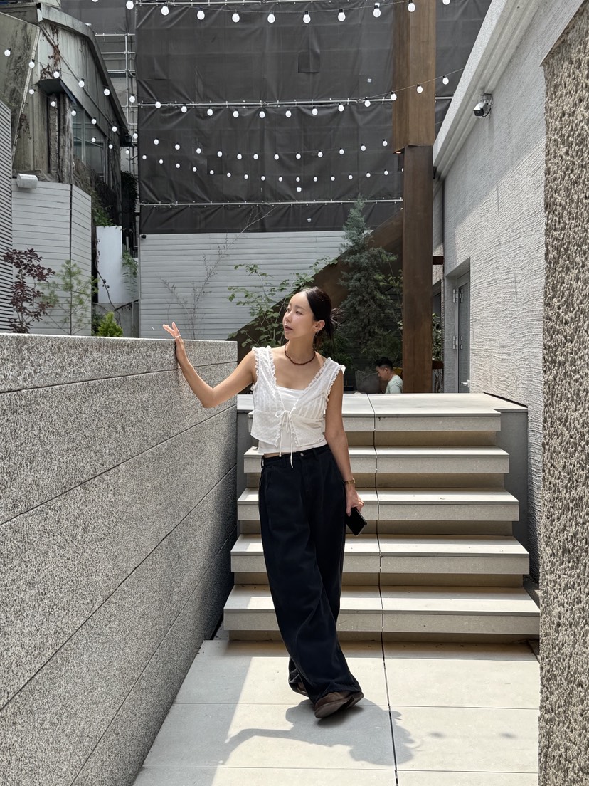 SUNDER MARKET韓國代購㊣女士新品時尚推薦人氣熱賣吊帶背心SUNDER MARKET吊帶/背心