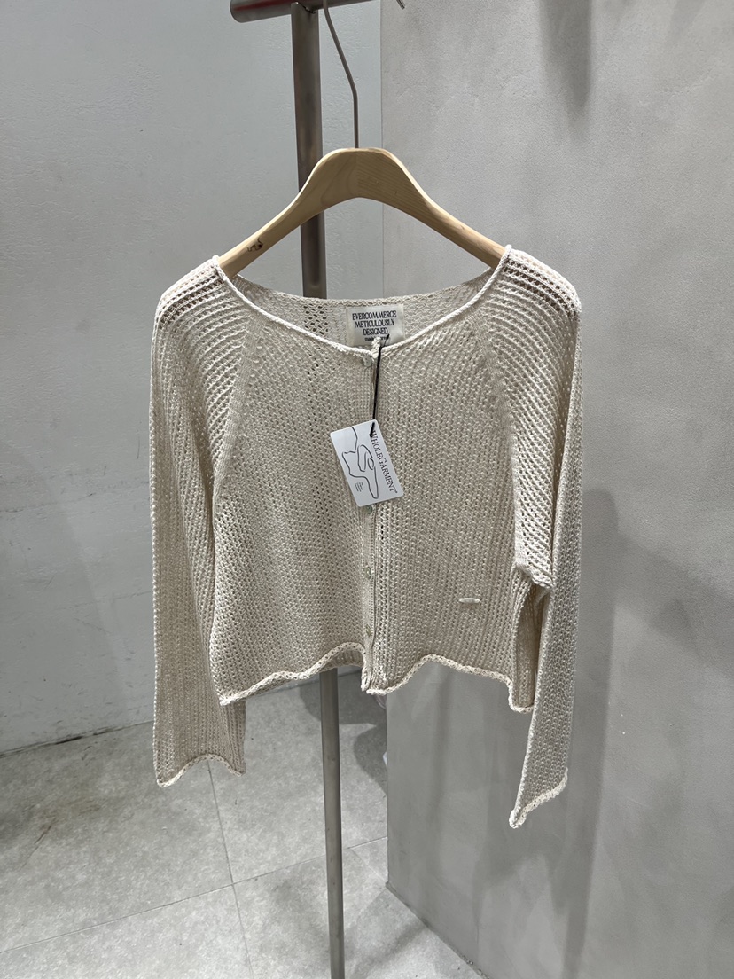 EVERCOMMERCE METICULOUSLY DESIGNED東大門㊣直郵女裝新款真品針織衫EVERCOMMERCE METICULOUSLY DESIGNED針織衫圖色1
