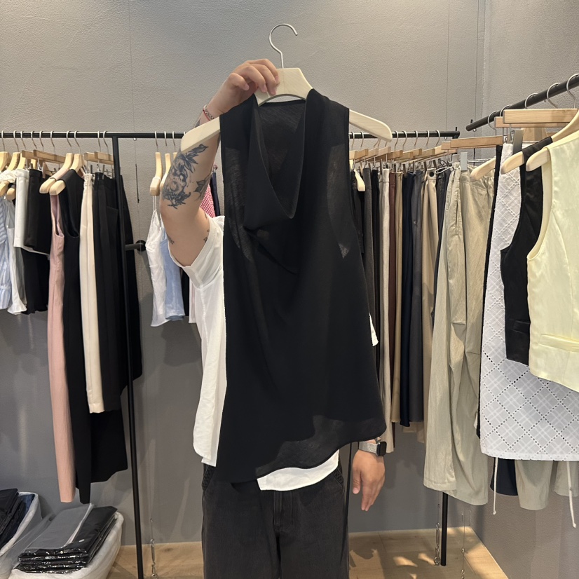 FLAMME TOIT韓國代購㊣女裝新品職業人氣休閑時尚吊帶背心FLAMME TOIT吊帶/背心圖色2