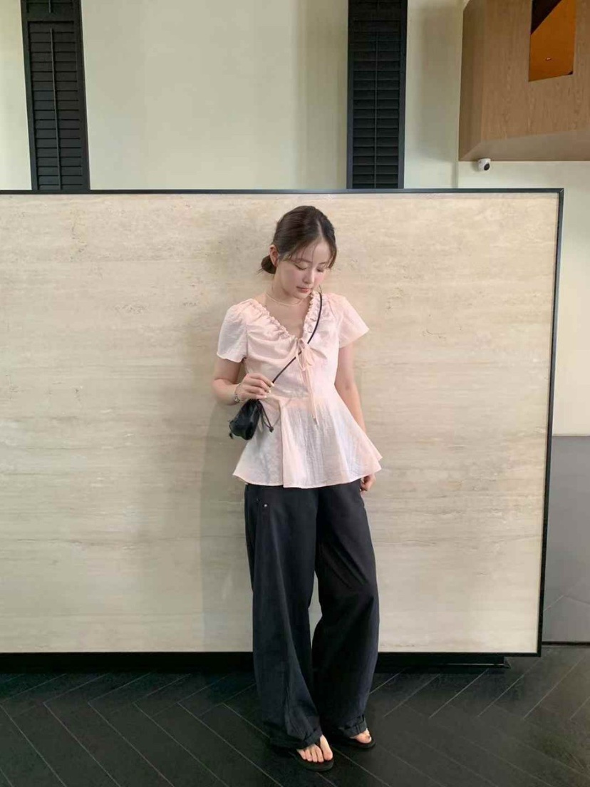 STRAWBERRY東大門㊣直郵女裝新品推薦時尚真品人氣襯衫蕾絲衫STRAWBERRY襯衫/蕾絲衫