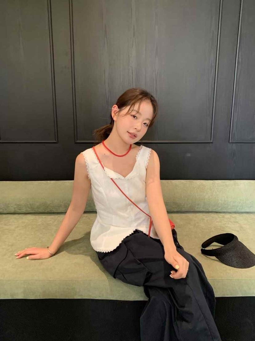 STRAWBERRY韓國代購㊣女裝新款25春夏熱賣人氣休閑時尚馬甲STRAWBERRY馬甲圖色2