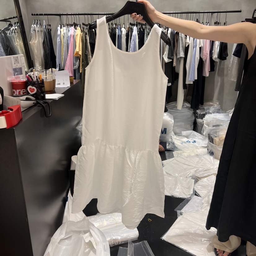 TUG東大門㊣代購女士新品時尚熱賣推薦真品25春夏人氣連衣裙TUG連衣裙圖色2