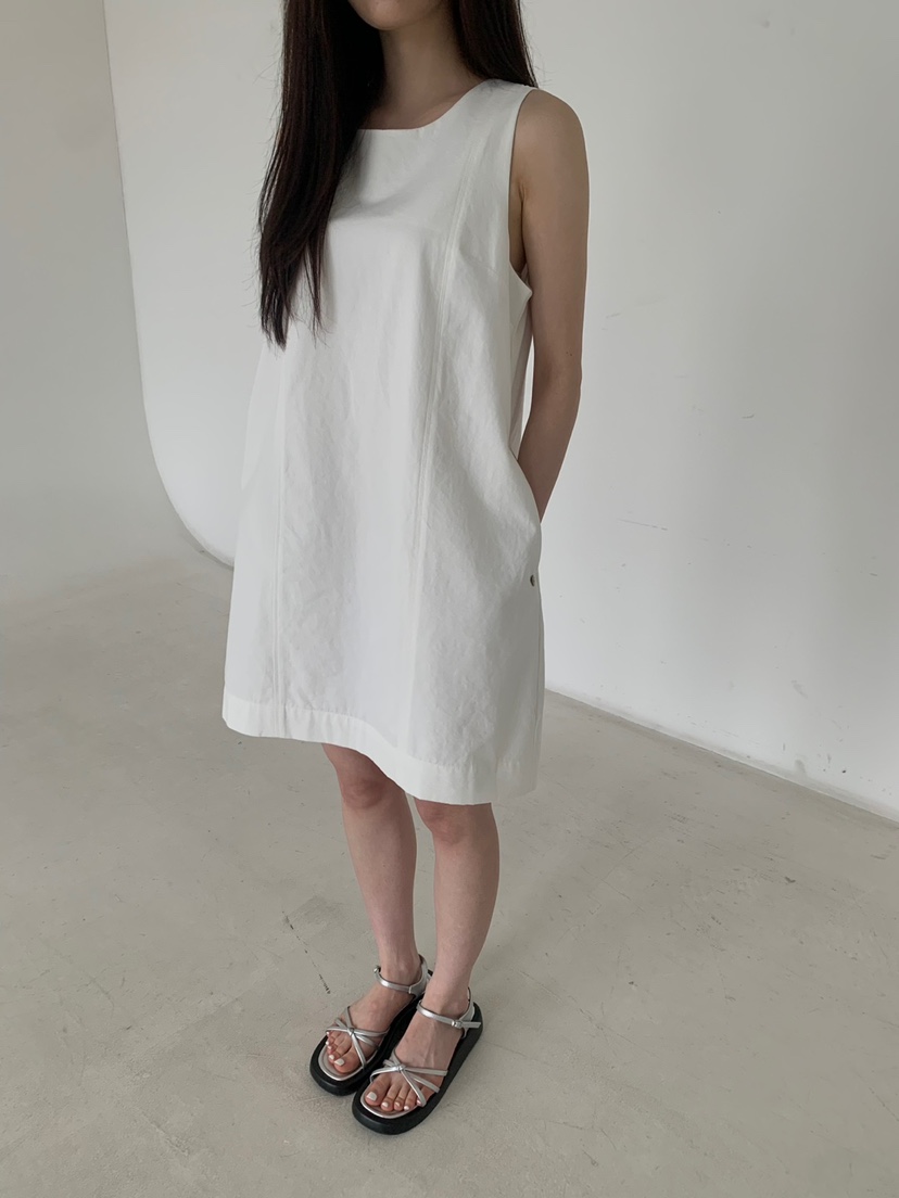 BOUTIQUE SEOUL-P東大門㊣代購女裝新款25春夏休閑連衣裙But ton/BOUTIQUE SEOUL連衣裙