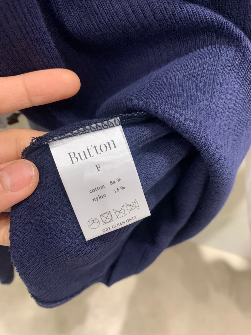 BOUTIQUE SEOUL-P東大門㊣實拍女士新款職業25春夏長袖T恤But ton/BOUTIQUE SEOUL長袖T恤