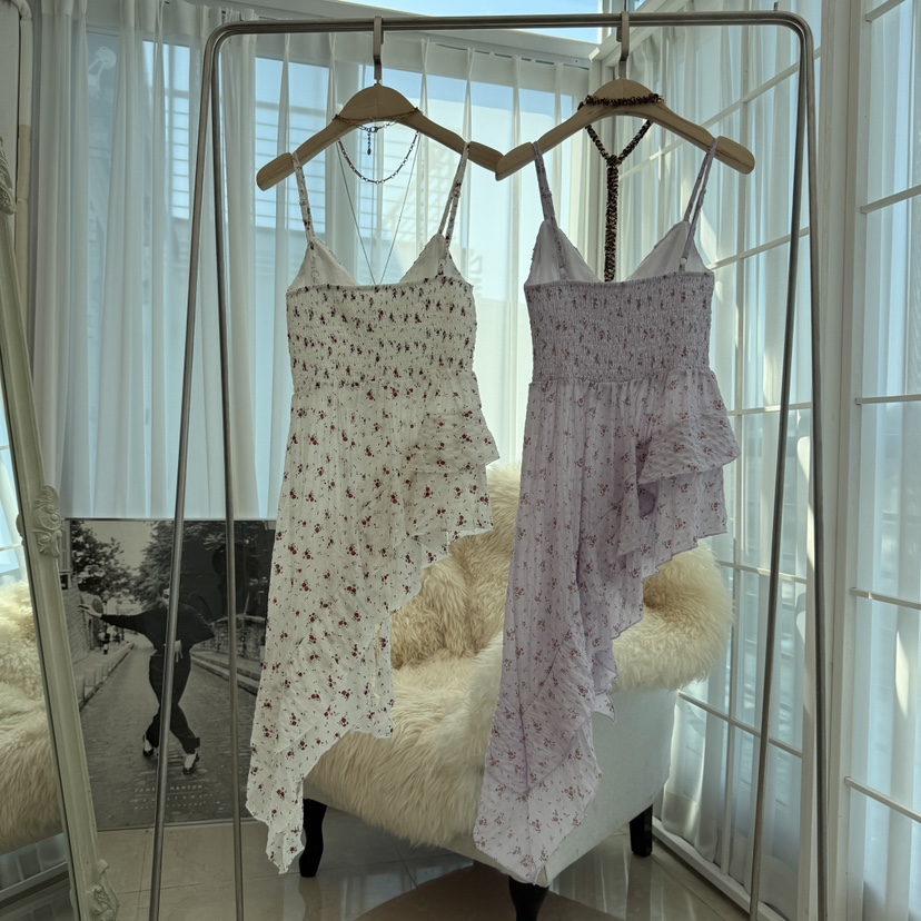 VICTORIA QUEEN韓國直郵㊣女裝新品人氣真品熱賣職業吊帶背心VICTORIA QUEEN吊帶/背心