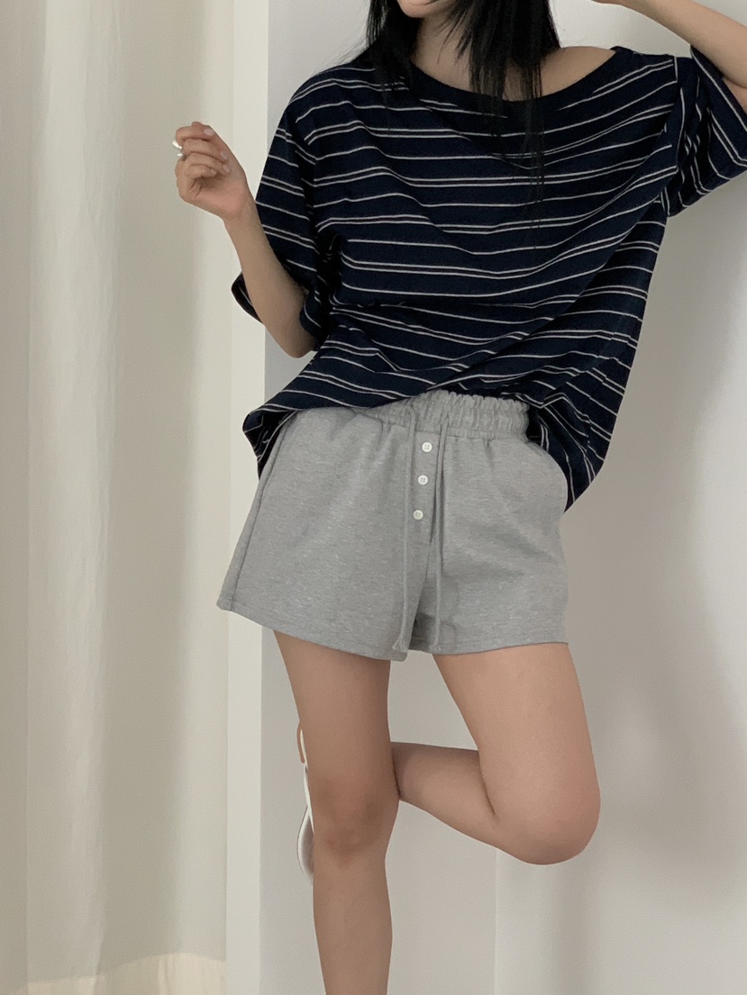 LOVE MOMENT韓國代購㊣女士新品職業休閑25春夏推薦熱賣短褲LOVE MOMENT短褲