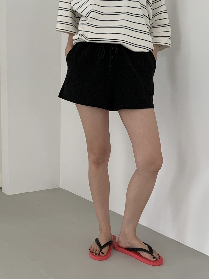 LOVE MOMENT韓國代購㊣女士新品職業休閑25春夏推薦熱賣短褲LOVE MOMENT短褲