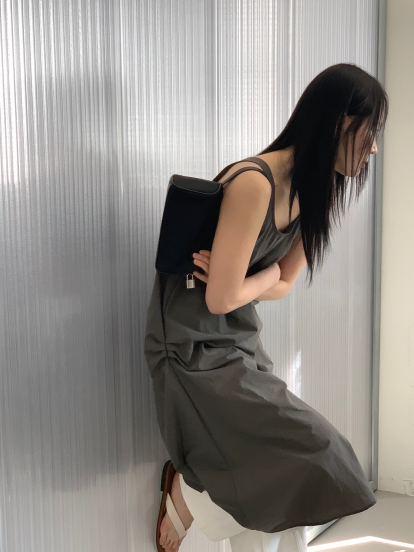 FAVE/FAVOURITE韓國代購㊣女裝新品真品時尚熱賣人氣連衣裙FAVOURITE連衣裙