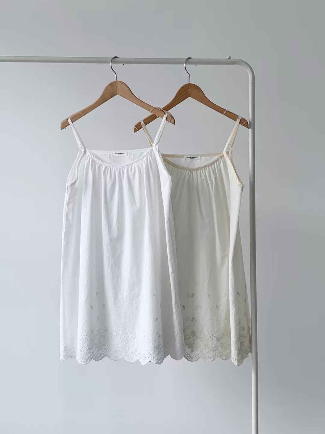 BRAND MARKET-브랜드마켓-T韓國直郵㊣女裝新品熱賣吊帶背心BRAND MARKET-OT吊帶/背心圖色2左二色