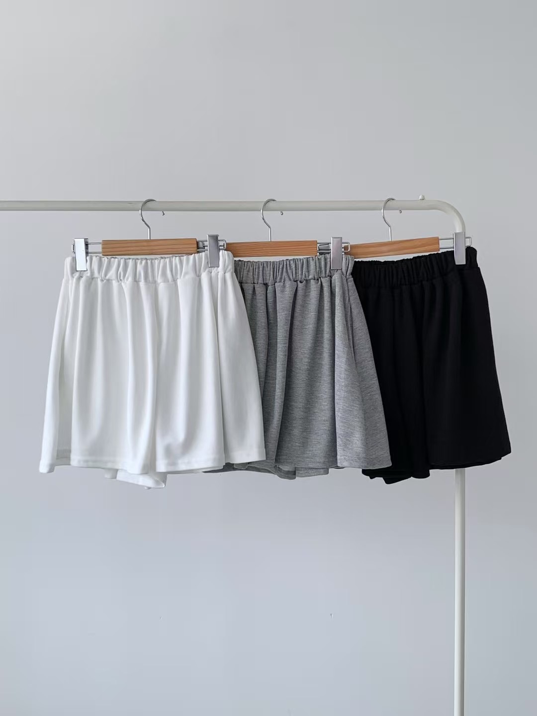 BRAND MARKET-브랜드마켓-T東大門㊣代購女士新品熱賣短褲喇叭BRAND MARKET-OT短褲圖色2左二色