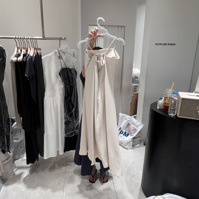 GLOW AND NYMPH東大門㊣直郵女裝新品休閑熱賣人氣連衣裙GLOW AND NYMPH連衣裙