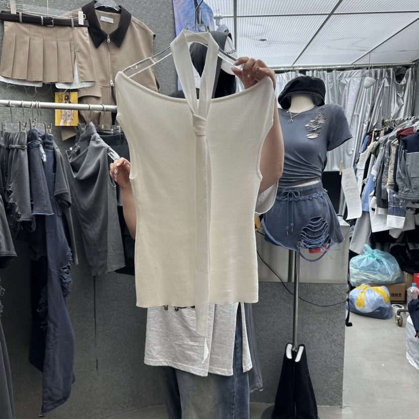 EXIT東大門㊣實拍女裝新款熱賣休閑時尚人氣吊帶背心含圍巾EXIT吊帶/背心圖色1