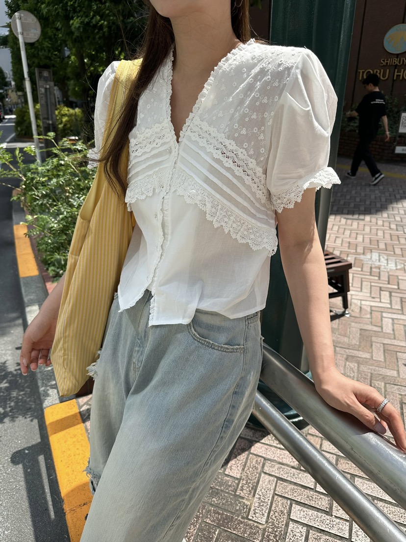 81 MARKET-L韓國直郵㊣女裝新品熱賣推薦人氣真品襯衫蕾絲衫81 MARKET-L襯衫/蕾絲衫
