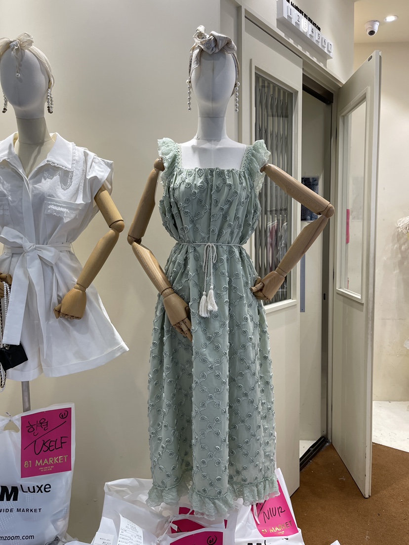 81 MARKET-L東大門㊣代購女士新品熱賣25春夏真品人氣連衣裙81 MARKET-L連衣裙