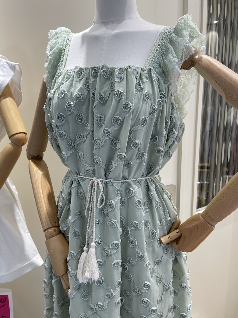 81 MARKET-L東大門㊣代購女士新品熱賣25春夏真品人氣連衣裙81 MARKET-L連衣裙