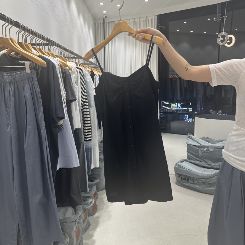TREND SELLER/G韓國代購㊣女裝新款熱賣真品人氣25春夏連衣裙G/TREND SELLER連衣裙圖色2