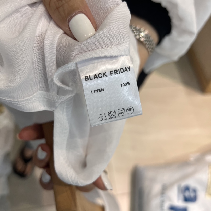 BLACKFRIDAY韓國代購㊣女士新品真品時尚人氣職業推薦T恤亞麻BLACK FRIDAYT恤