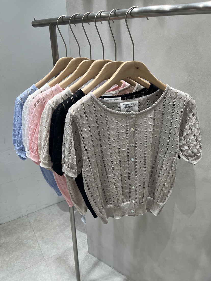 EVERCOMMERCE METICULOUSLY DESIGNED東大門㊣實拍女士新品職業針織衫花朵開衫EVERCOMMERCE METICULOUSLY DESIGNED針織衫