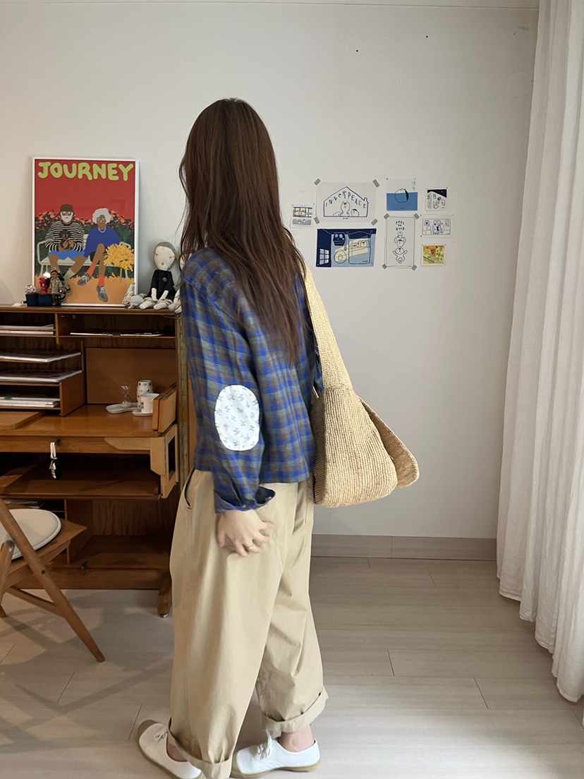 AT NOTE韓國代購㊣女裝新款職業熱賣25春夏襯衫蕾絲衫格紋亞麻AT NOTE襯衫/蕾絲衫