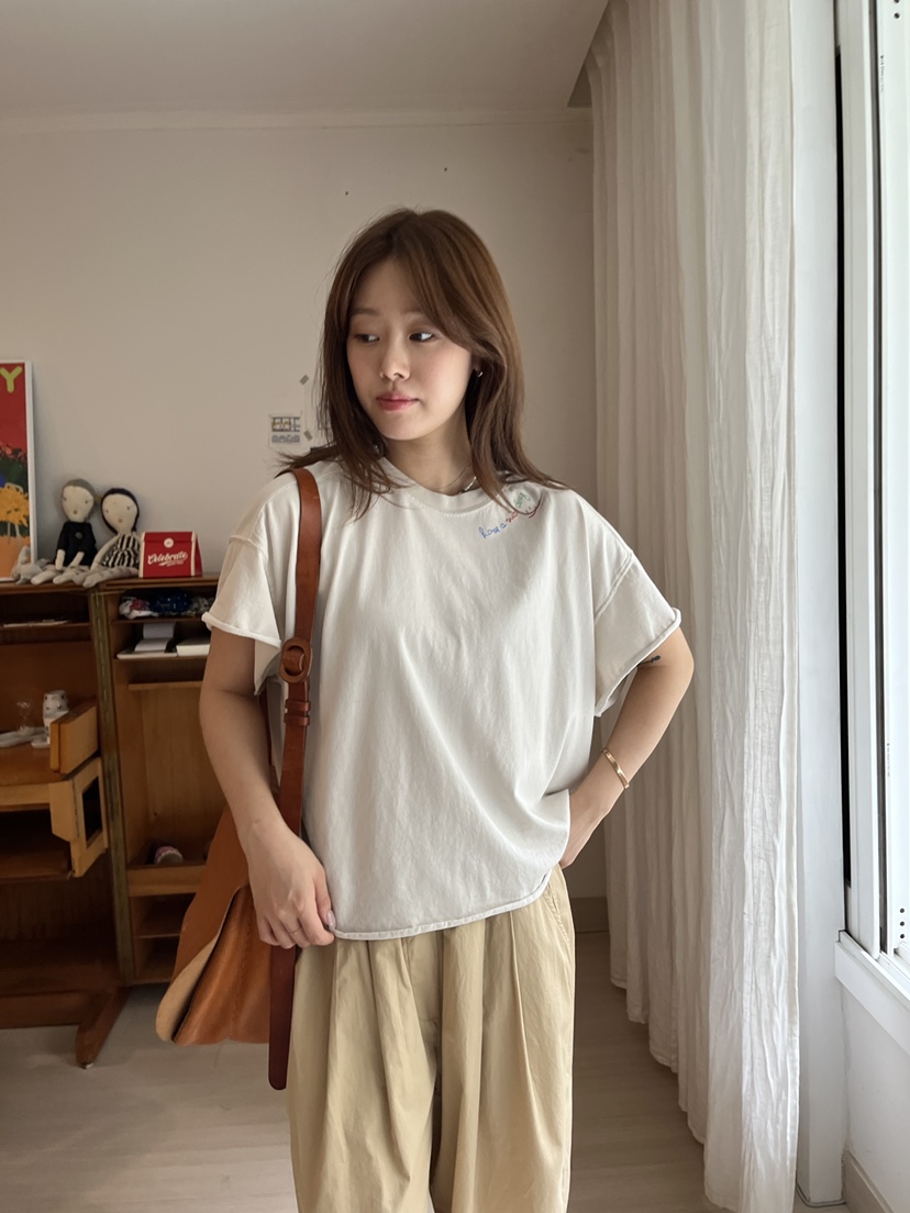 AT NOTE東大門㊣直郵女裝新款推薦時尚職業熱賣人氣T恤刺繡AT NOTET恤
