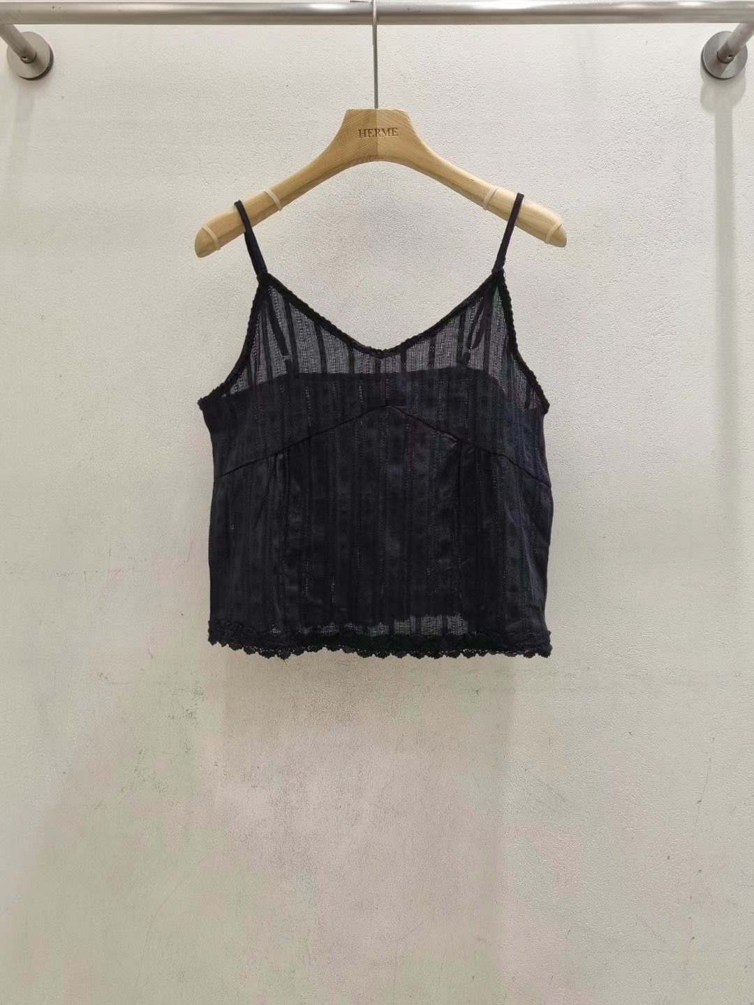 HERME東大門㊣直郵女裝新品真品人氣休閑時尚職業熱賣吊帶背心HERME吊帶/背心圖色2