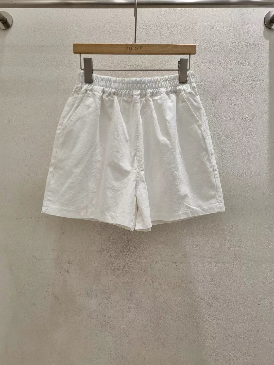 HERME韓國直郵㊣女裝新品熱賣推薦真品時尚人氣休閑職業短褲HERME短褲