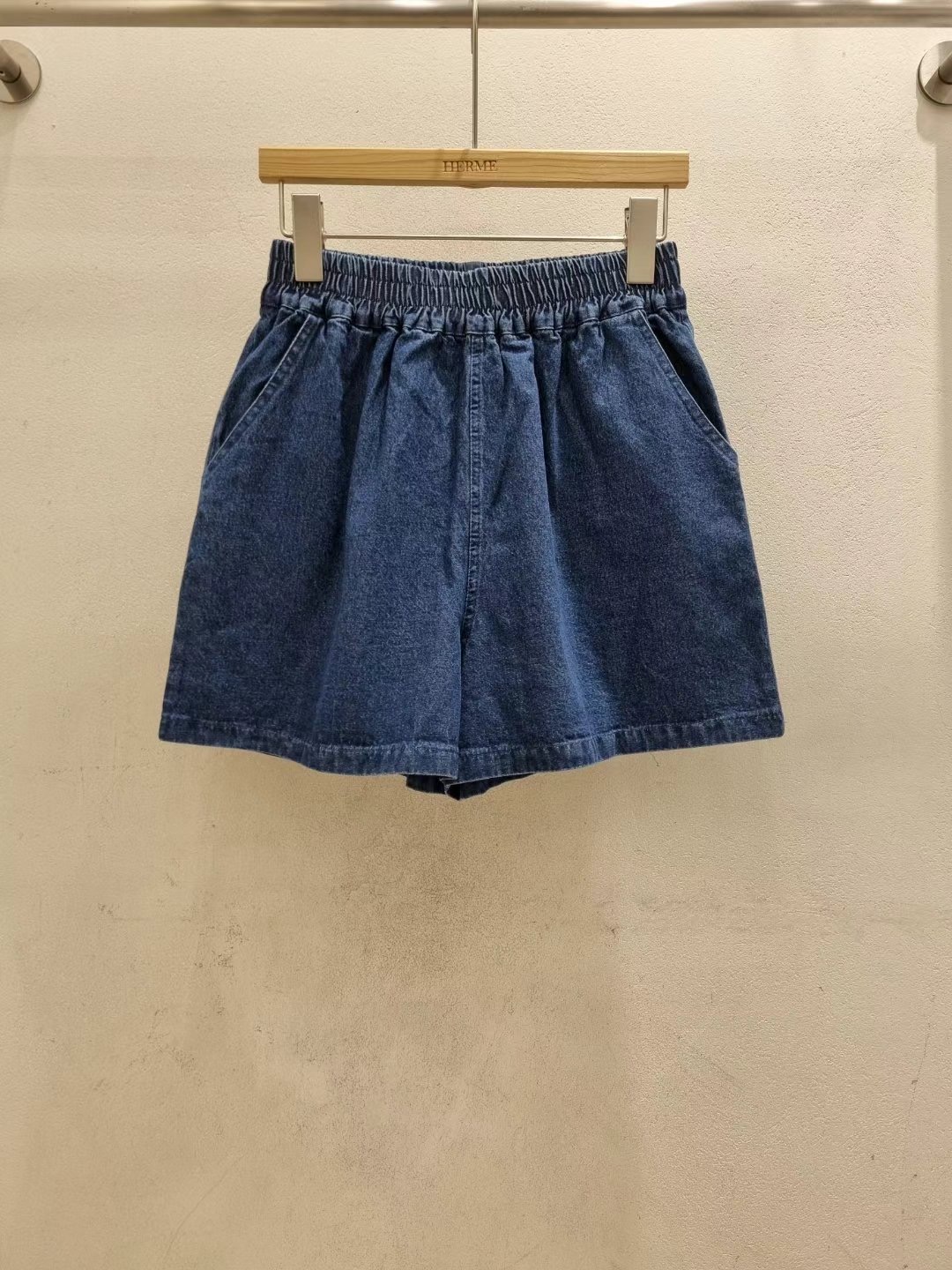 HERME韓國直郵㊣女裝新品熱賣推薦真品時尚人氣休閑職業短褲HERME短褲圖色3