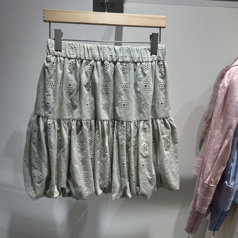 ROOM K-P韓國代購㊣女裝新款熱賣25春夏休閑真品短裙刺繡ROOM K短裙圖色2