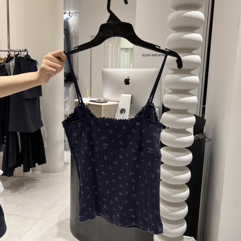 GLOW AND NYMPH東大門㊣直郵女裝新品人氣真品時尚吊帶背心GLOW AND NYMPH吊帶/背心