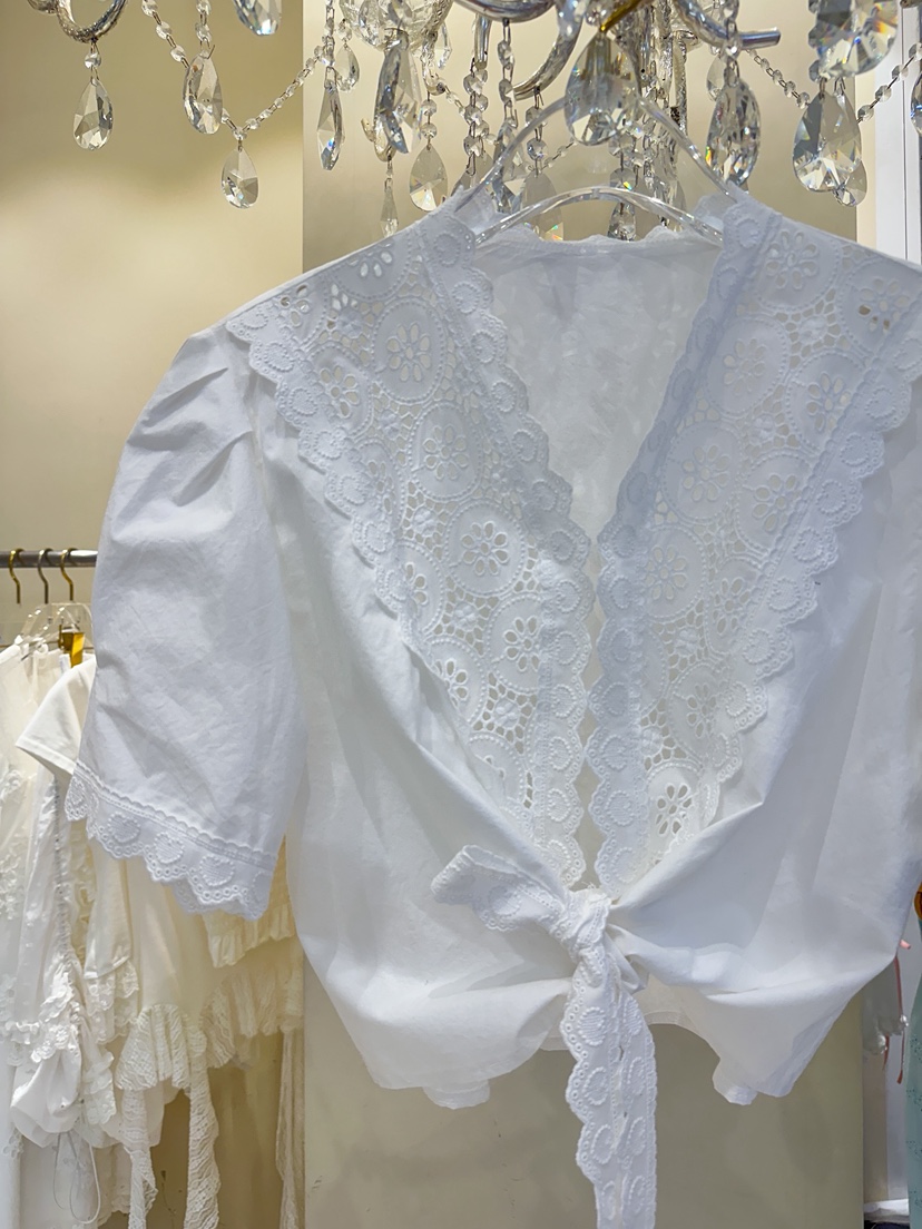 81 MARKET-L東大門㊣直郵女士新款真品職業時尚襯衫蕾絲衫81 MARKET-L襯衫/蕾絲衫