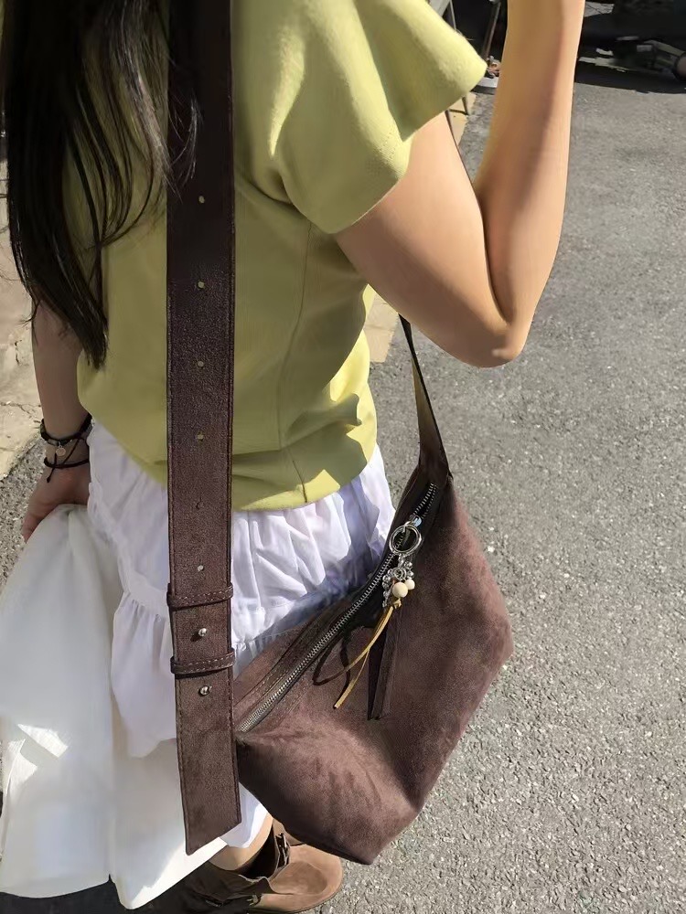 AMU東大門㊣直郵女裝新款職業真品人氣休閑25春夏單肩斜跨包CLOSER單肩/斜跨包