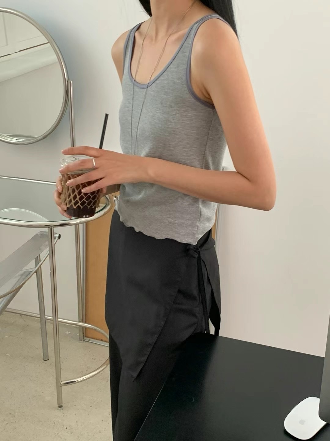 FLAT WHITE韓國直郵㊣女士新款時尚人氣25春夏職業吊帶背心FLAT WHITE吊帶/背心圖色1
