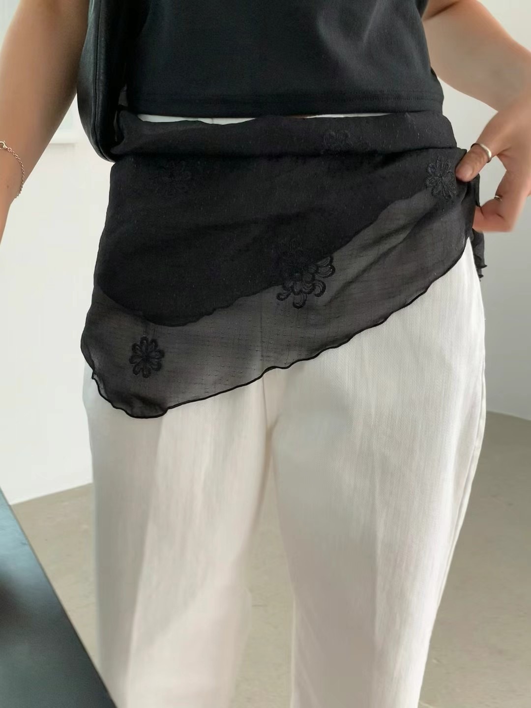 FLAT WHITE東大門㊣實拍女士新款25春夏推薦人氣時尚圍巾披肩FLAT WHITE圍巾/披肩圖色2