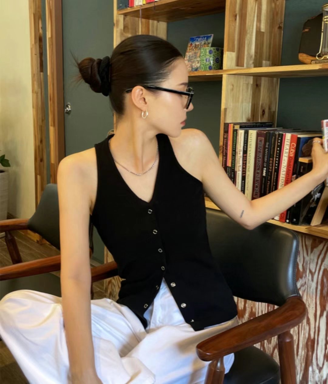 BUSTLING韓國代購㊣女裝新款推薦時尚熱賣職業真品吊帶背心BUSTLING吊帶/背心