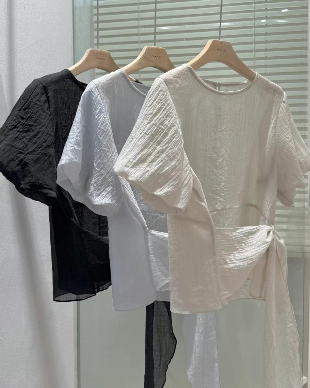 POMELO東大門㊣代購女裝新品時尚熱賣25春夏襯衫蕾絲衫泡泡袖POMELO襯衫/蕾絲衫