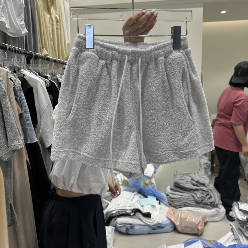 AT THE END韓國代購㊣女裝新款25春夏真品推薦時尚熱賣短褲AT THE END短褲