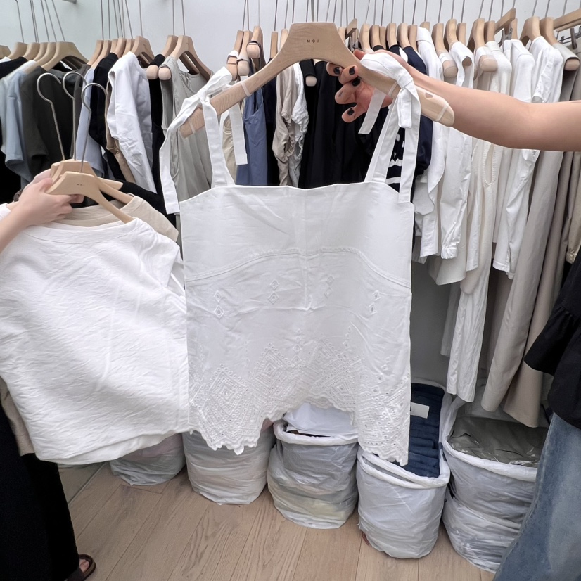MOI-A韓國代購㊣女士新款熱賣真品25春夏職業時尚吊帶背心MOI-A吊帶/背心圖色1