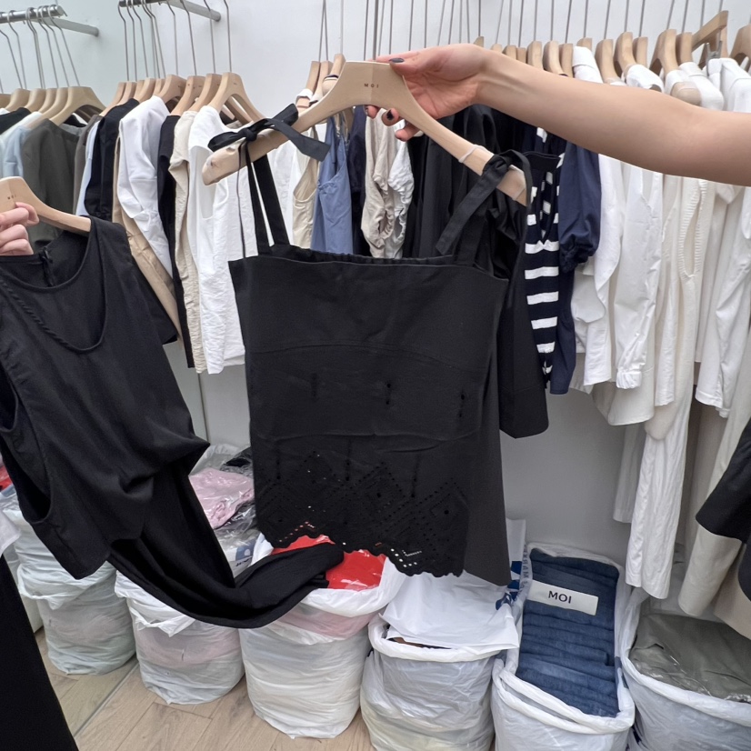 MOI-A韓國代購㊣女士新款熱賣真品25春夏職業時尚吊帶背心MOI-A吊帶/背心圖色2